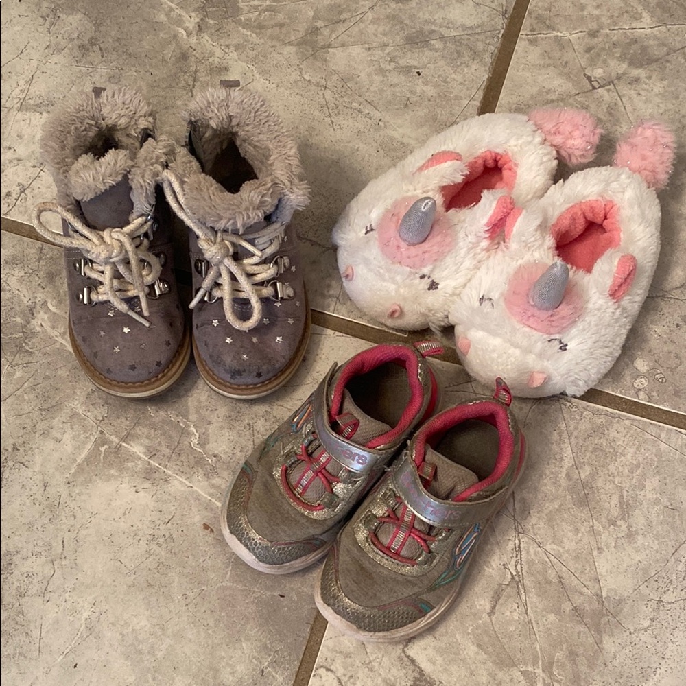 Three bundle size 7 girls shoes